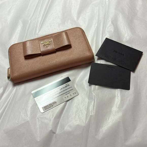 Prada Pink Fiocco Bow zip around Saffiano leather wallet - Picture 3 of 13